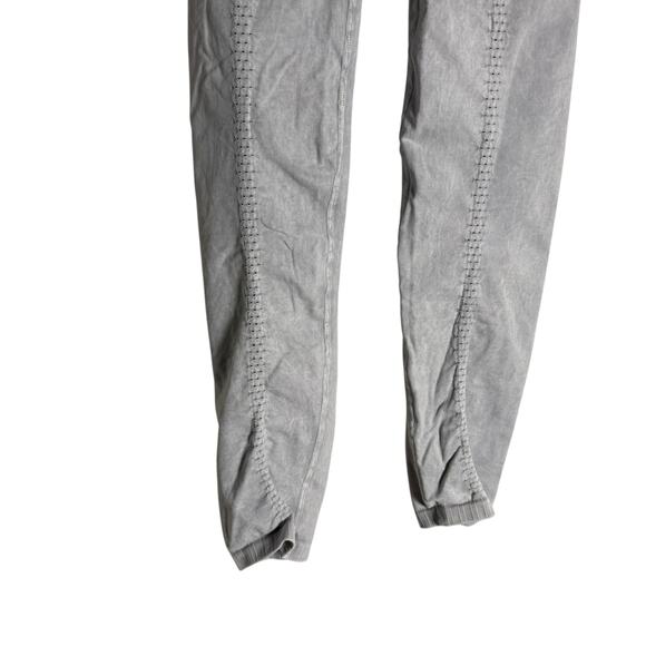 Free People Good Karma Ice Gray High-Rise 7/8 Length Athletic Leggings Size M - Picture 9 of 10